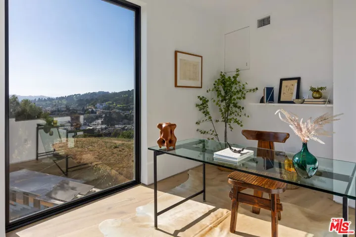 3607 Kinney Street, Los Angeles, California 90065