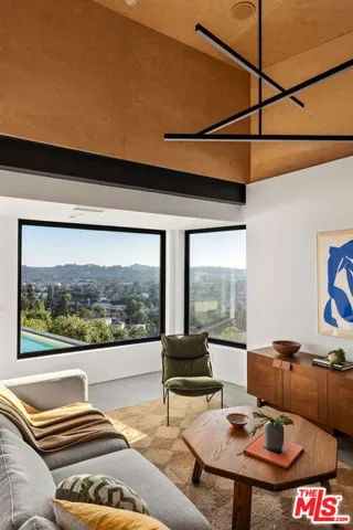 3607 Kinney Street, Los Angeles, California 90065