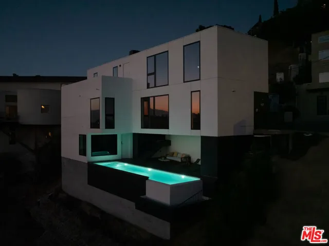 3607 Kinney Street, Los Angeles, California 90065