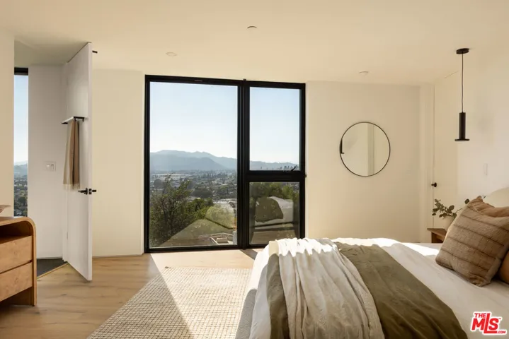 3607 Kinney Street, Los Angeles, California 90065