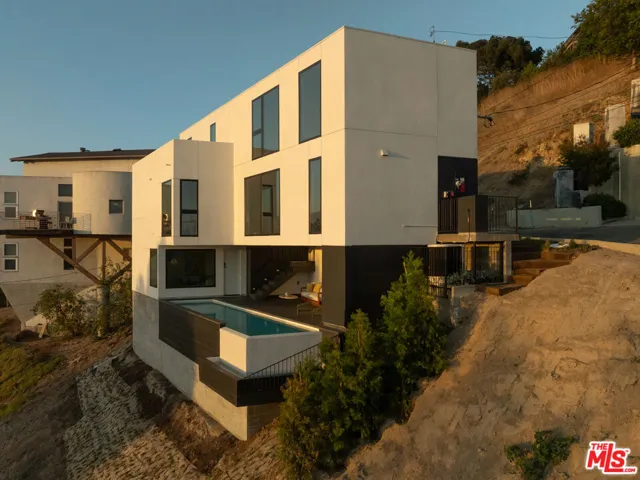 3607 Kinney Street, Los Angeles, California 90065