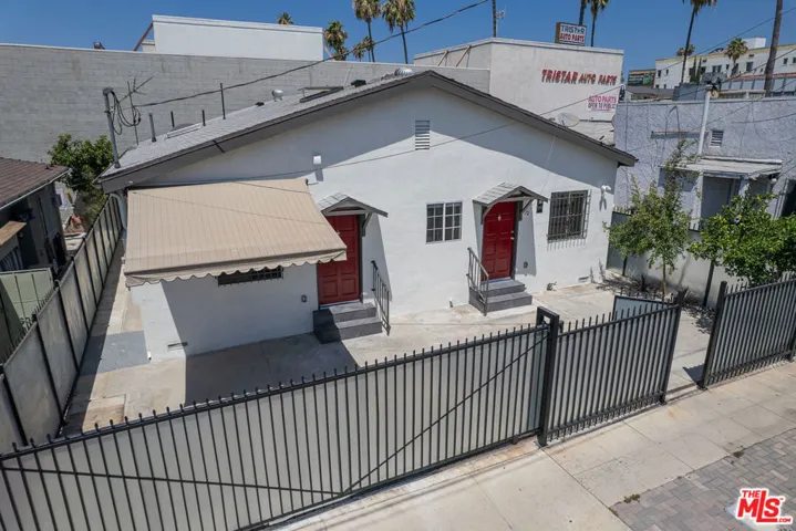 1443 N Mariposa Avenue, Los Angeles, California 90027