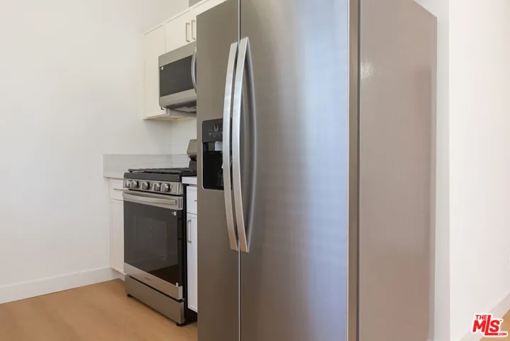 1443 N Mariposa Avenue, Los Angeles, California 90027