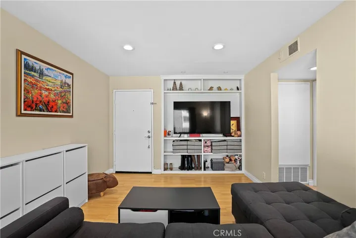 285 S Sierra Madre Boulevard D, Pasadena, California 91107