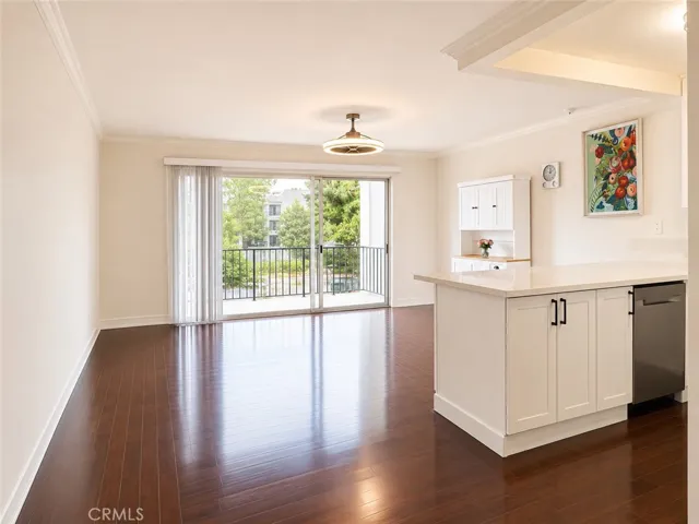 102 Scholz 243, Newport Beach, California 92663