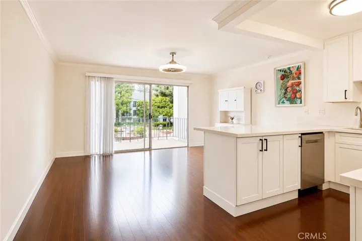 102 Scholz 243, Newport Beach, California 92663