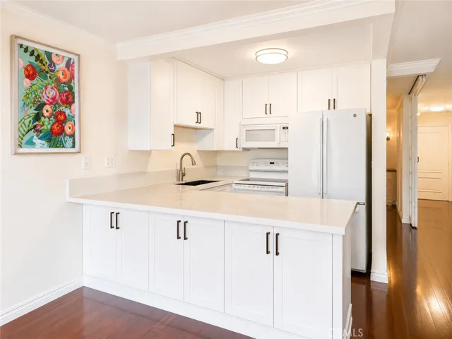 102 Scholz 243, Newport Beach, California 92663
