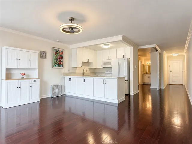 102 Scholz 243, Newport Beach, California 92663