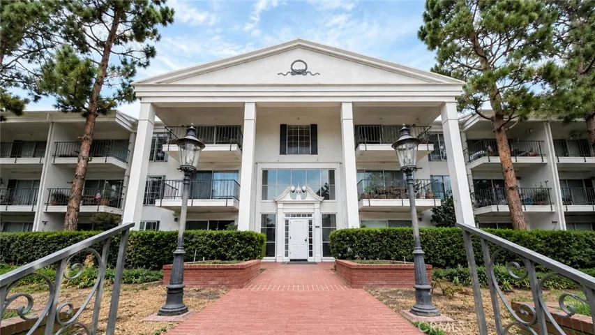 102 Scholz 243, Newport Beach, California 92663