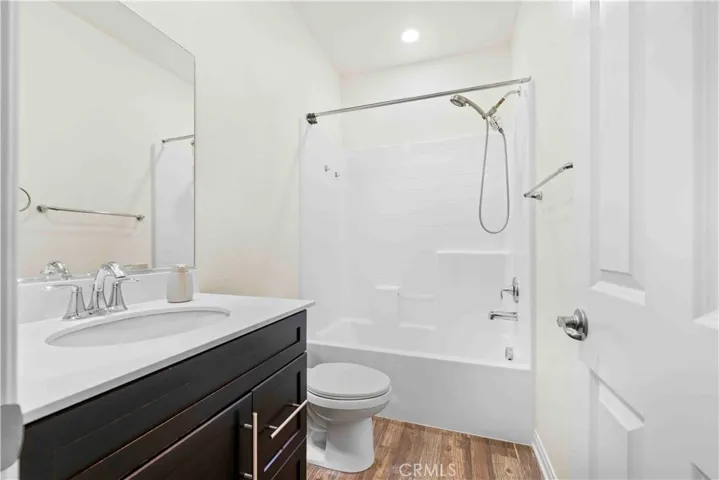 10618 Paramount, Downey, California 90241