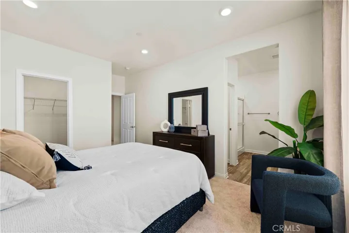 10618 Paramount, Downey, California 90241