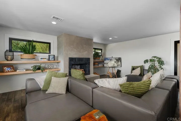 10483 Couser Way, Valley Center, California 92082