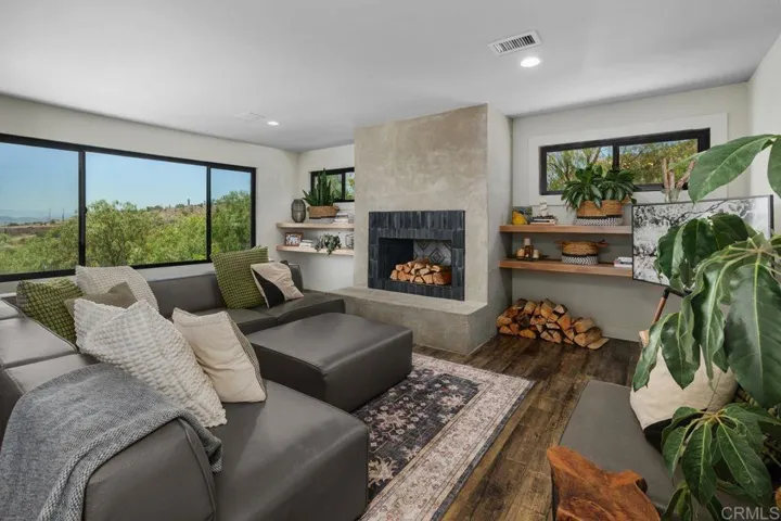 10483 Couser Way, Valley Center, California 92082