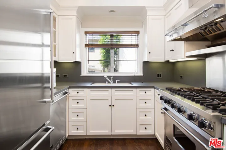 9601 Charleville Boulevard 7, Beverly Hills, California 90212