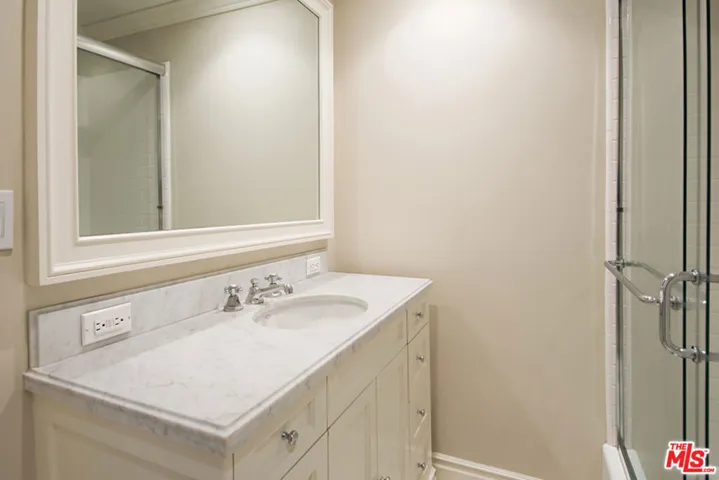 9601 Charleville Boulevard 7, Beverly Hills, California 90212