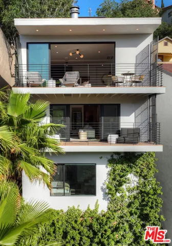 8309 Yucca Trail, Los Angeles, California 90046