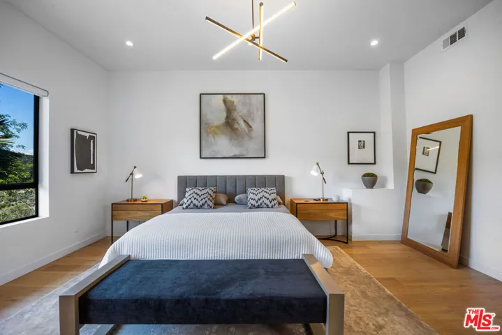 8309 Yucca Trail, Los Angeles, California 90046