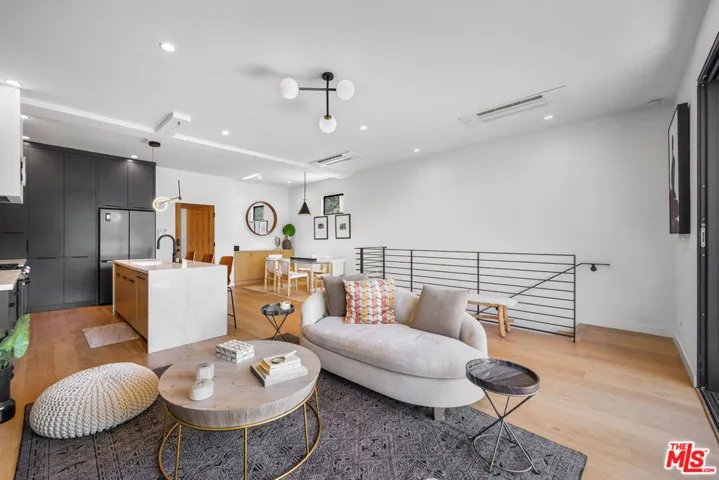 8309 Yucca Trail, Los Angeles, California 90046