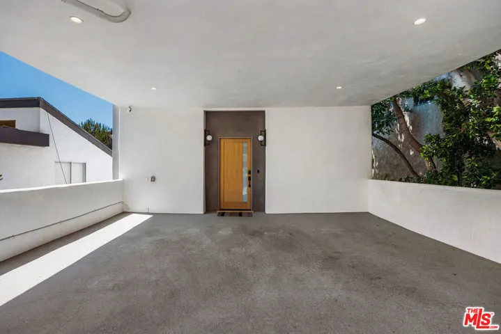 8309 Yucca Trail, Los Angeles, California 90046