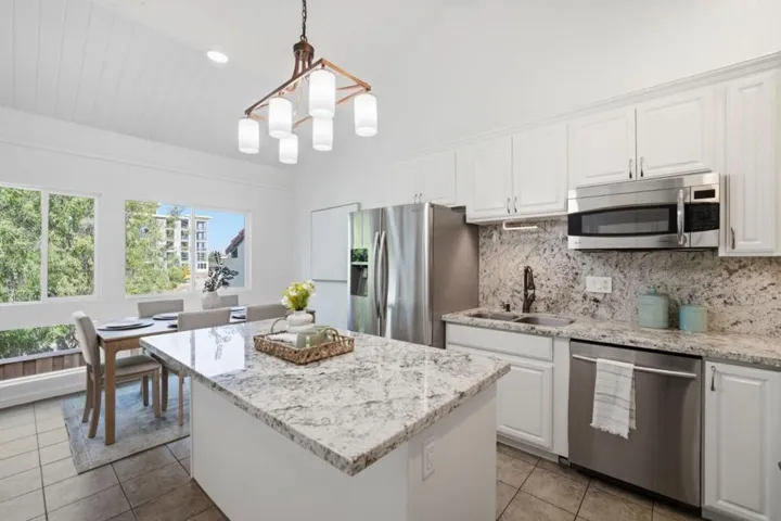 824 Kingfisher Terrace, Sunnyvale, California 94087