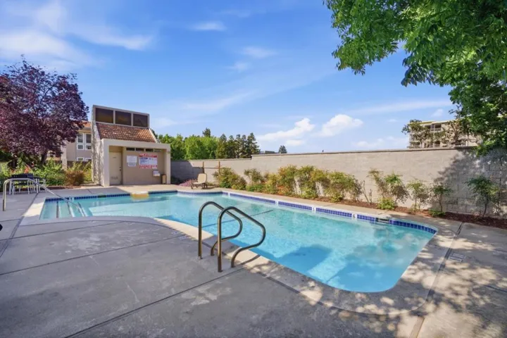824 Kingfisher Terrace, Sunnyvale, California 94087