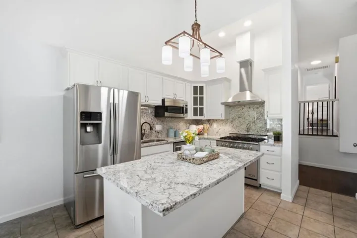 824 Kingfisher Terrace, Sunnyvale, California 94087