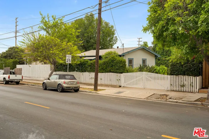 6039 Piedmont Avenue, Los Angeles, California 90042