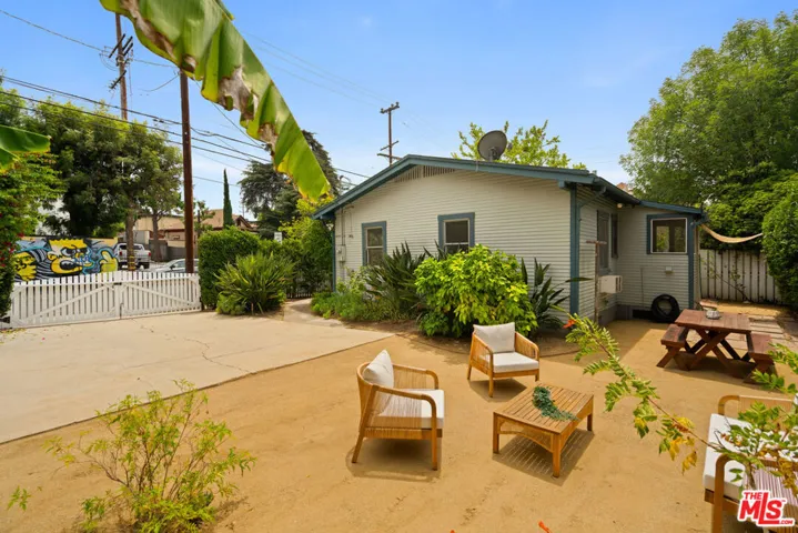 6039 Piedmont Avenue, Los Angeles, California 90042