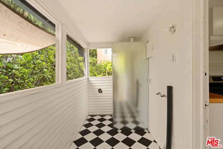 6039 Piedmont Avenue, Los Angeles, California 90042