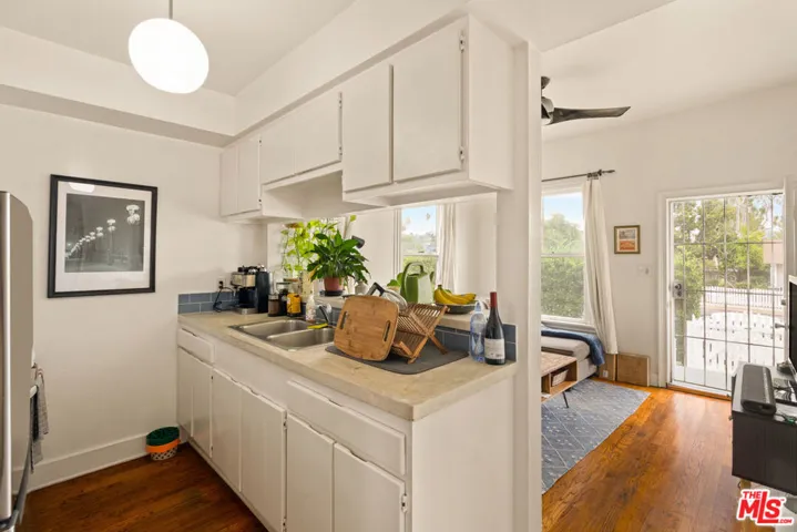 6039 Piedmont Avenue, Los Angeles, California 90042