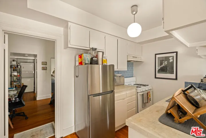 6039 Piedmont Avenue, Los Angeles, California 90042