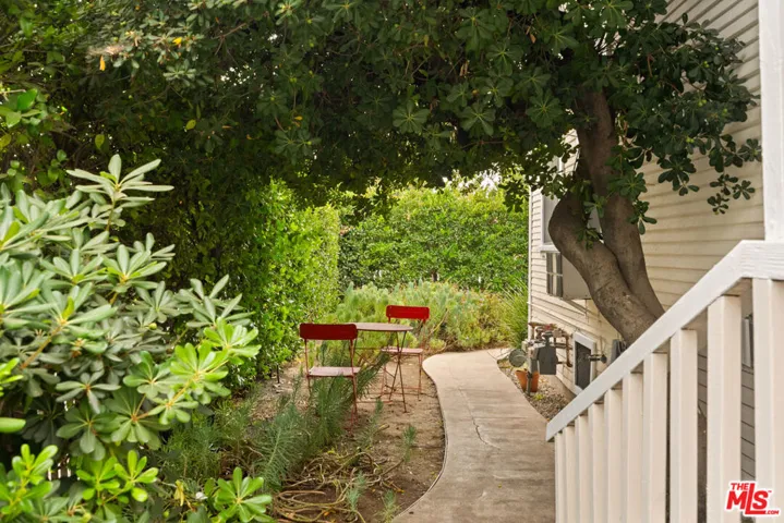 6039 Piedmont Avenue, Los Angeles, California 90042