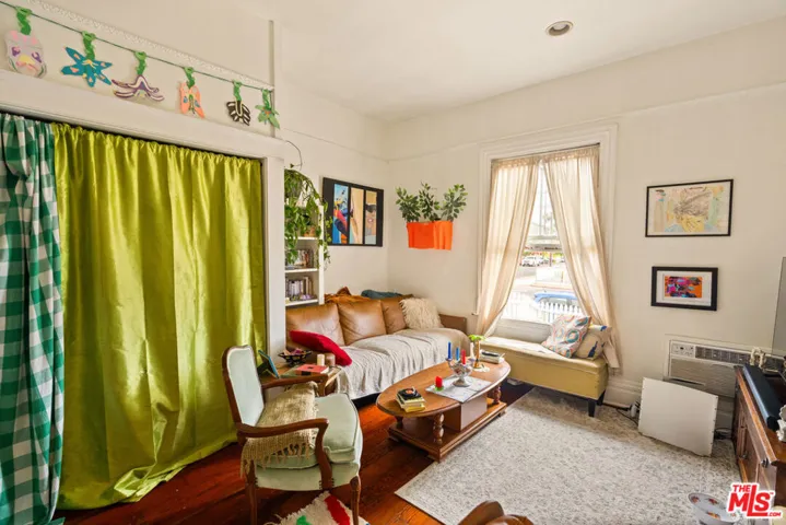 6039 Piedmont Avenue, Los Angeles, California 90042