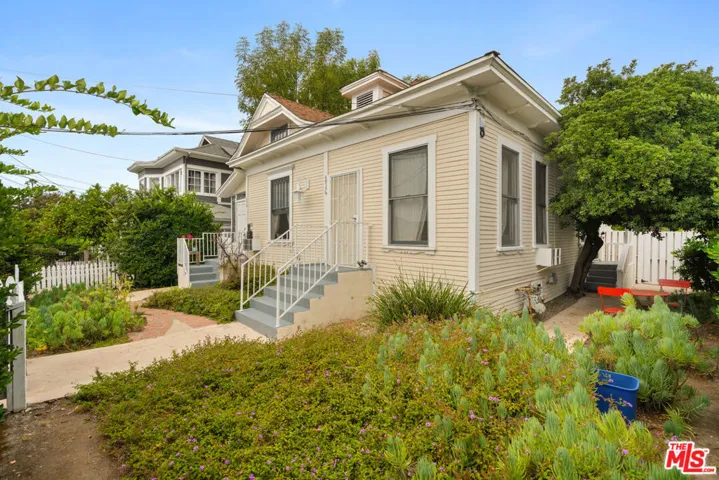 6039 Piedmont Avenue, Los Angeles, California 90042