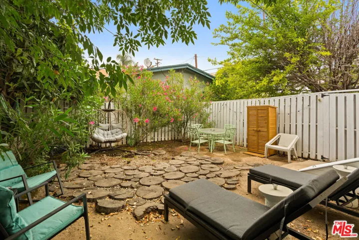 6039 Piedmont Avenue, Los Angeles, California 90042
