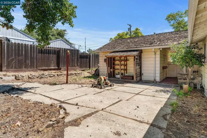 172 Kendall Road, Walnut Creek, California 94595-2319