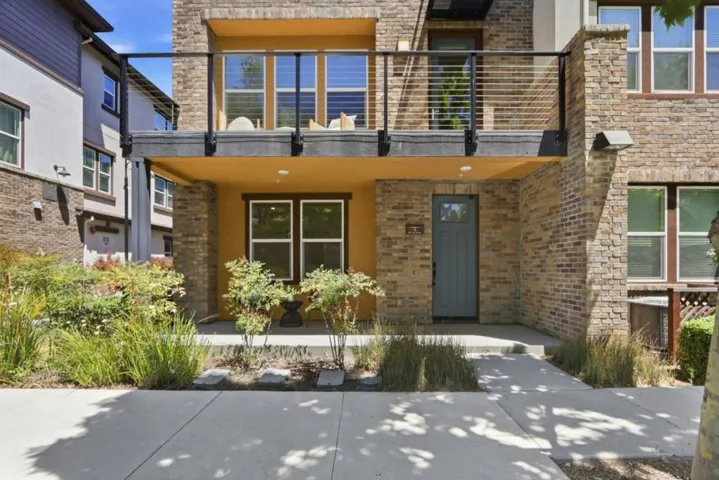 552 Galt Terrace 4, Sunnyvale, California 94085