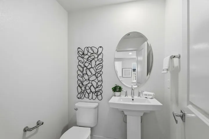 552 Galt Terrace 4, Sunnyvale, California 94085