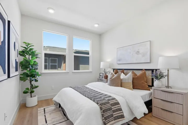 552 Galt Terrace 4, Sunnyvale, California 94085