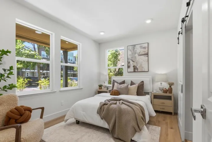 552 Galt Terrace 4, Sunnyvale, California 94085
