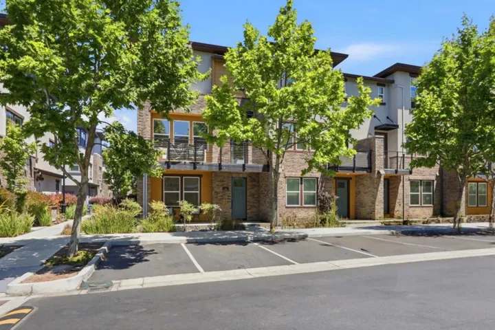 552 Galt Terrace 4, Sunnyvale, California 94085