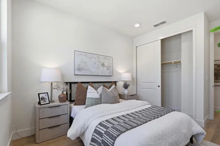 552 Galt Terrace 4, Sunnyvale, California 94085