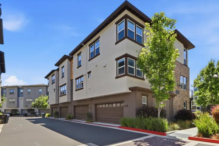 552 Galt Terrace 4, Sunnyvale, California 94085
