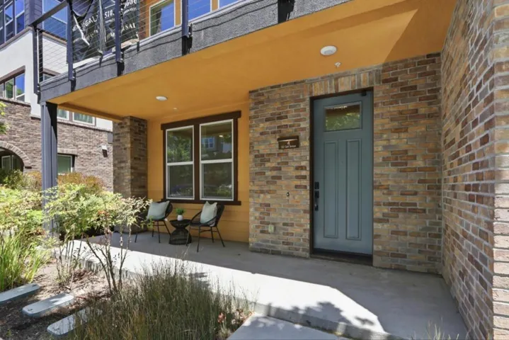 552 Galt Terrace 4, Sunnyvale, California 94085