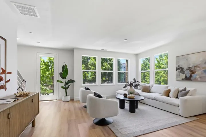 552 Galt Terrace 4, Sunnyvale, California 94085