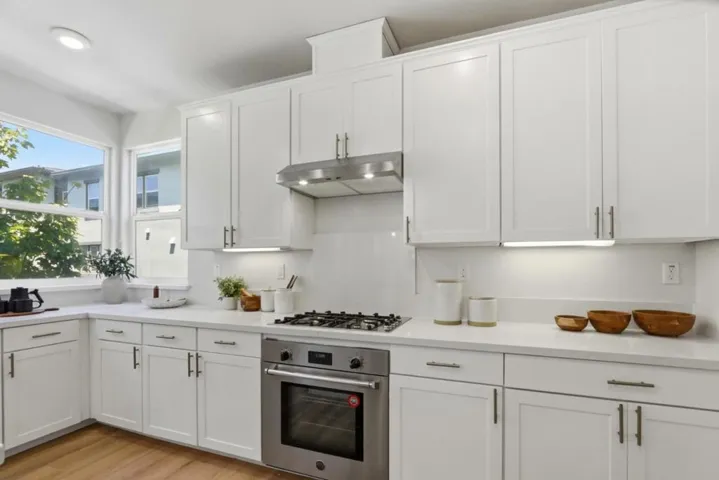 552 Galt Terrace 4, Sunnyvale, California 94085