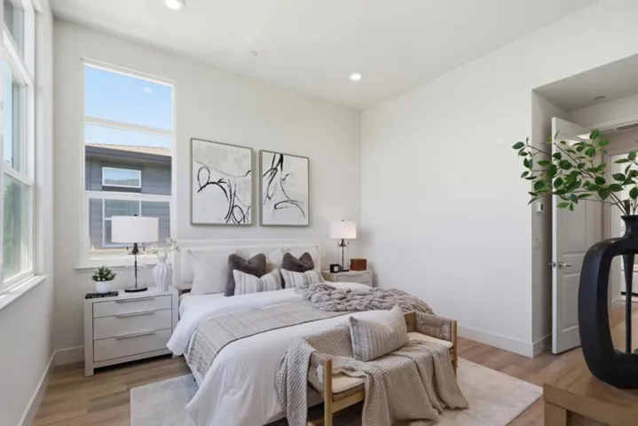 552 Galt Terrace 4, Sunnyvale, California 94085