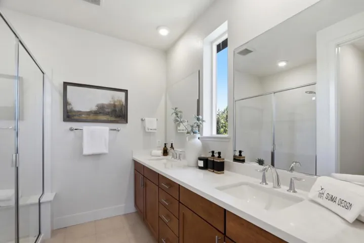 552 Galt Terrace 4, Sunnyvale, California 94085