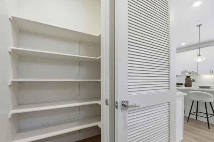 552 Galt Terrace 4, Sunnyvale, California 94085