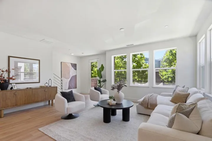 552 Galt Terrace 4, Sunnyvale, California 94085